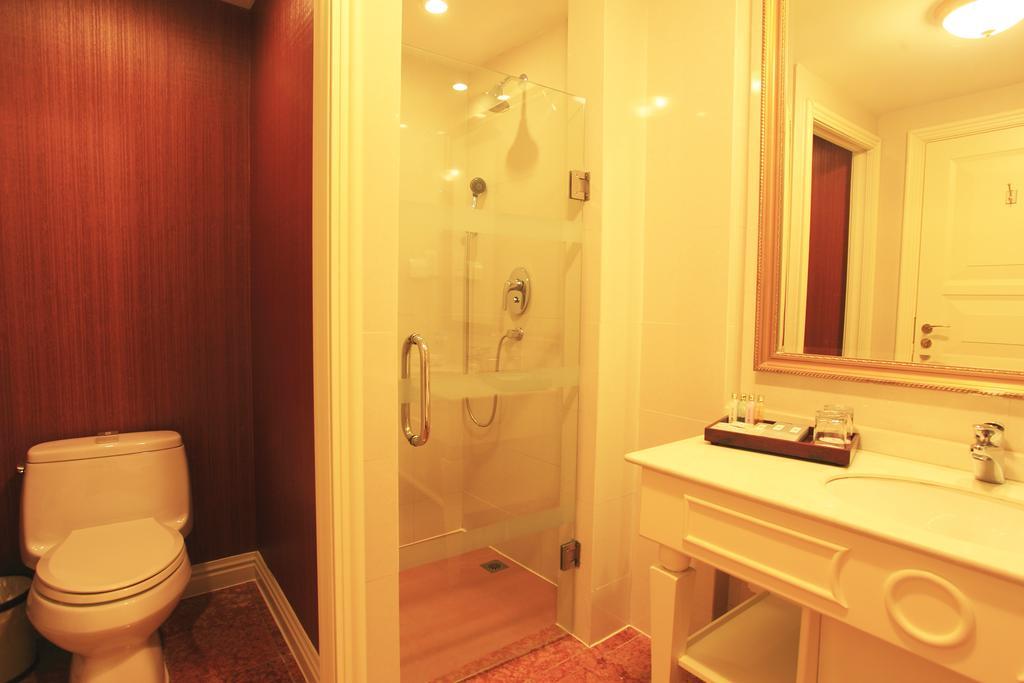 Shanghai Eiffelton Hotel Екстериор снимка